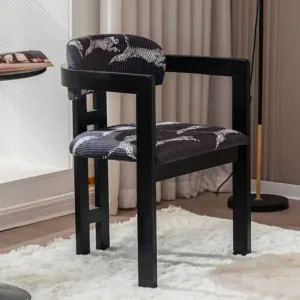 Solid Wood Retro Dining Chair Simple Nordic Upholstered Armchair with Backrest Comfortable Leisure for Small Apartment Home