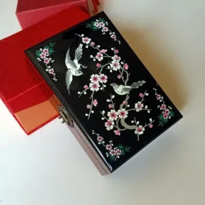 Lacquered Jewelry Organizers Secure Closure Crafted Decorative Box 87HA