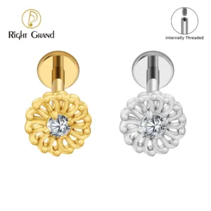 Right Grand ASTM F136 Titanium Floral CZ Cartilage Earring 16G Classic Flower Helix Stud Tragus Nose Piercing Body Jewelry